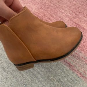 Toddler girl boots